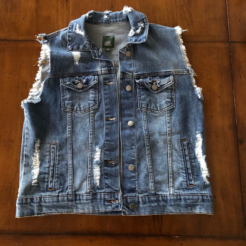 NWT Wild Fable size M Jean vest